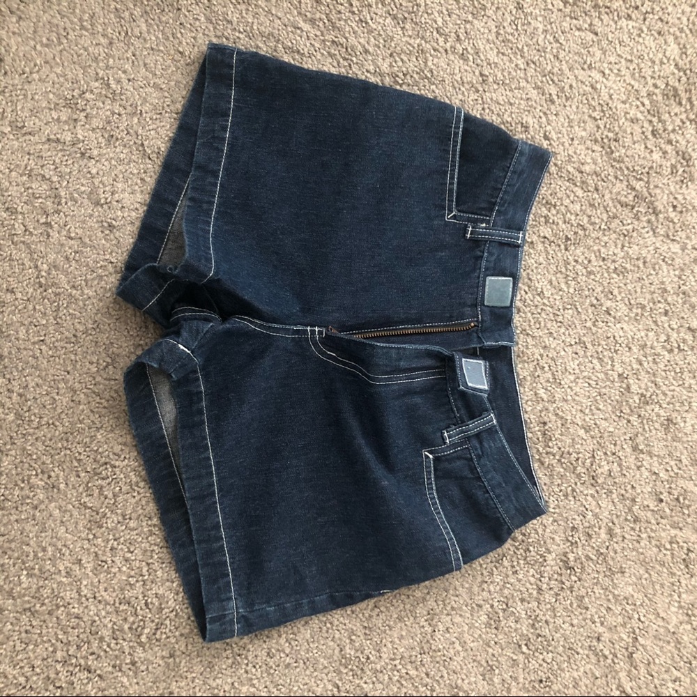 Velcro Shorts Size 4